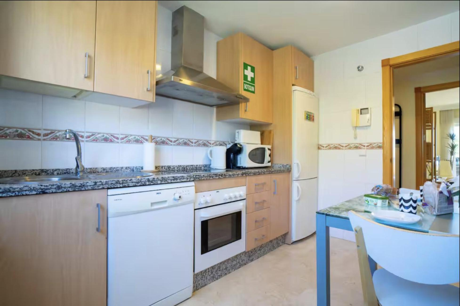 Cyv Nice Apartment W A Pool Close To The Beach เบนัลมาเดนา ภายนอก รูปภาพ