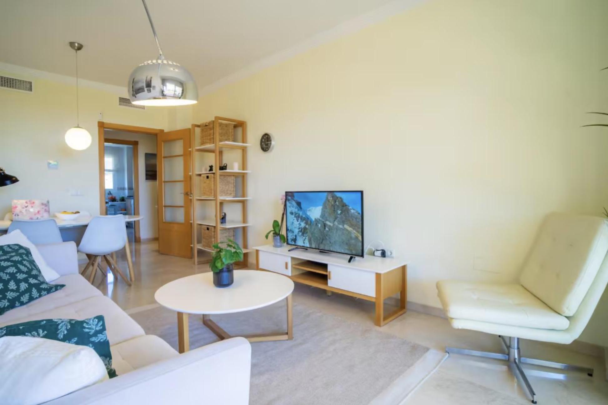 Cyv Nice Apartment W A Pool Close To The Beach เบนัลมาเดนา ภายนอก รูปภาพ